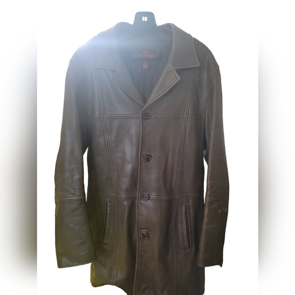 Danier ladies trench leather coat - Picture 1 of 7